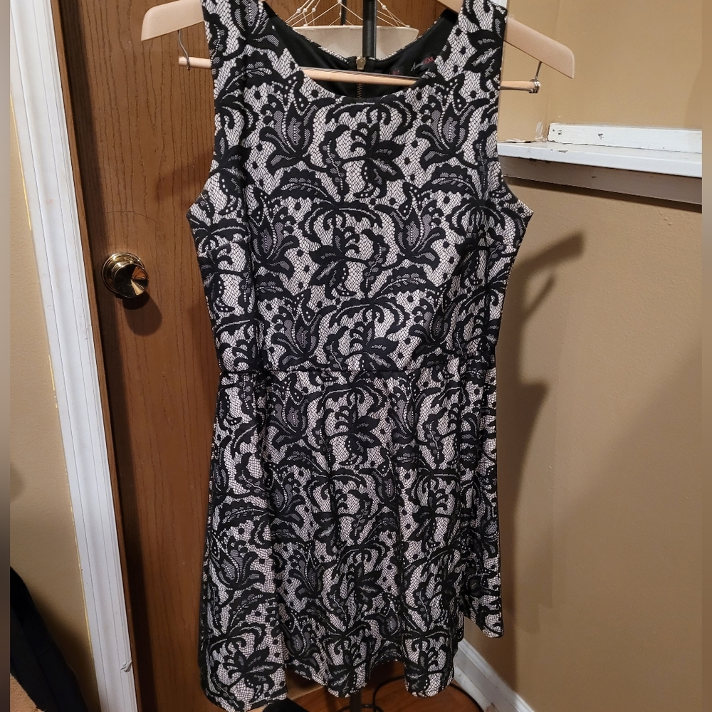 Black lacey dress